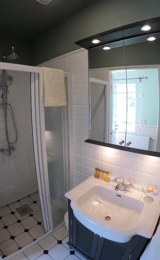 Villa Kertelhof Guesthouse Кярдла Экстерьер фото